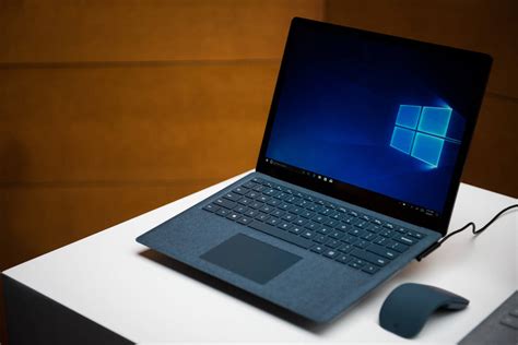 Microsoft Unveils New Surface Laptop Featuring Windows 10 S Science