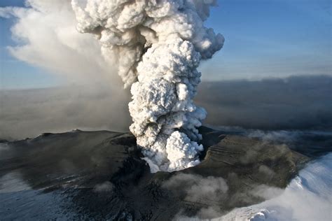 Eyjafjallajokull Volcanic Eruption Photographs Jon Gustafsson