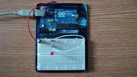 How To Make A Simple Blinking Led Circuit Using Arduino Circuit Diagram