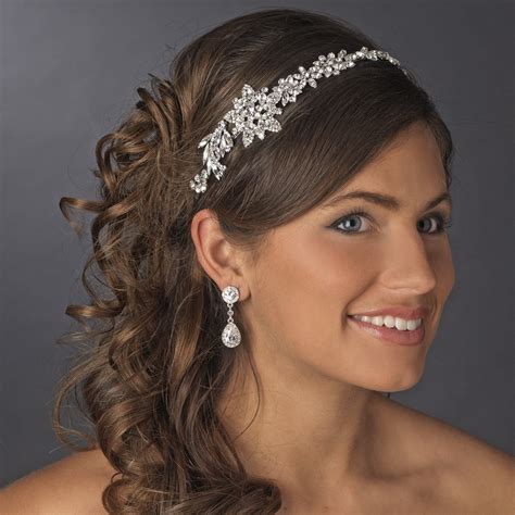 There's a bridal headpiece to suit every face shape from regal wedding crowns, delicate halos to more traditional wedding combs. Vintage Bridal Headpiece with Side Accent HP 17966 Antique Silver