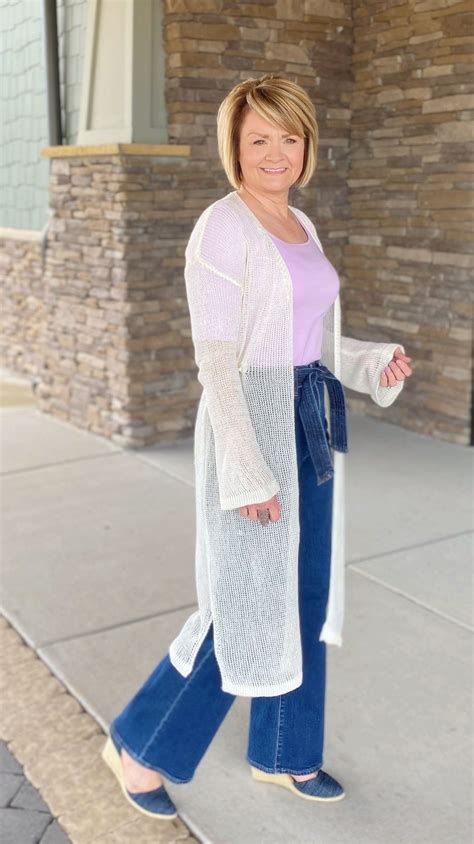 Wide Leg Jeans And Long Cardigan Fashion Summer Outfits Women