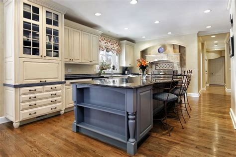 There are 142 red oak floors for sale on etsy, and they cost. 27 Kitchens with Light Wood Floors [Many Wood Types ...