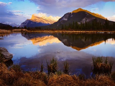 Vermilion Lake In Banff Alberta Canada Morning Sunrise