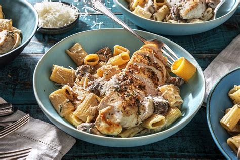 Creamy Chicken And Mushroom Rigatoni Pasta Recipe Hellofresh Recipe