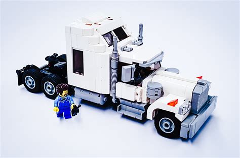 Lego Ideas Classic Semi Truck Kenworth W900