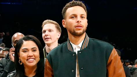 Ayesha Curry Reacts To Troll Who Slams Her Pic With Steph On Instagram Hollywood Life