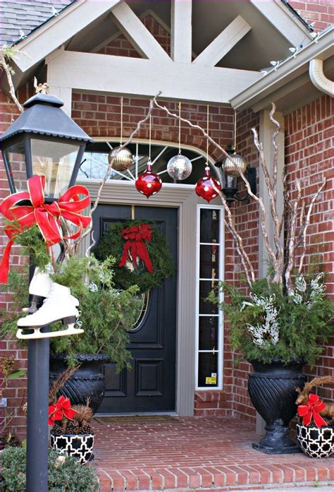 41 Awesome Brick Front Porch Decor Ideas Truehome Country Christmas