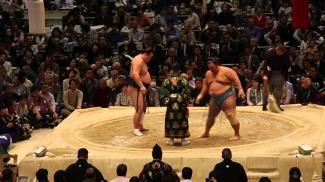 Torneo De Sumo En Osaka Combate Matayuki Youtube