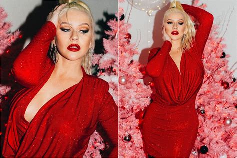 VIDEO Christina Aguilera Confidently Flaunts Breast After Suffering
