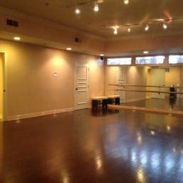 Top room amenities include air conditioning, a flat screen tv, and a refrigerator. Los Angeles Tennis Club - Tennis - 5851 Clinton St ...