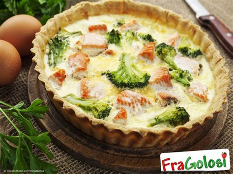 Lo stesso del pesce, ma in versione diversa. QUICHE AL SALMONE FRESCO, BROCCOLI E POMODORINI - Ricetta ...