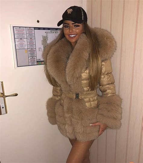 1626 Likes 36 Comments Rochellenoveahberry On Instagram Big Fur Hood Coat Fur Hood Coat