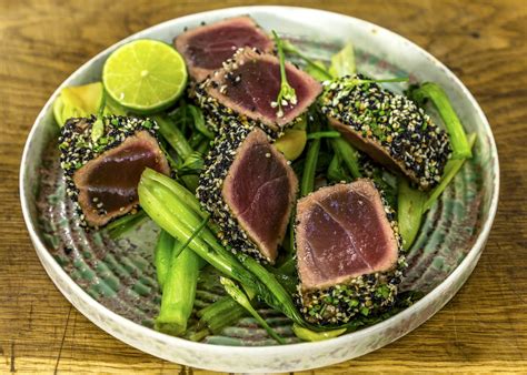 One of the positive aspects of the dinner ideas generated with this tool is that you can look at the picture of the meal to see if it's something that appears appealing. Spiced Seared Tuna with Pak Choi | James Martin Chef