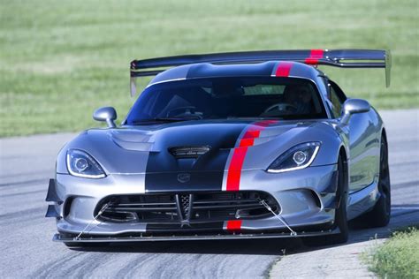 Dodge Viper Powers Into 2016 With New Acr Model Expanded Custom