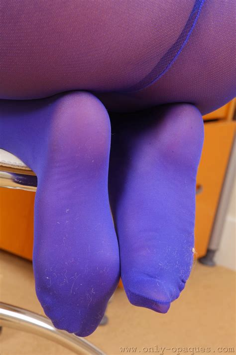 Women S Legs And Feet In Tights Legs And Feet In Purple Tights