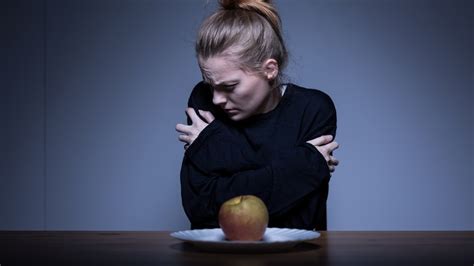 Anorexia May Begin In Brains Habit Center Suggests Study Empowher