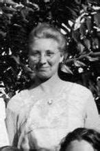 Regina di portogallo, la beata eleonora, disprezzò le ricchezze terrene e beneficò abbondantemente l'ordine. Elna Lucea Holm (1893-1936) - Find A Grave Memorial