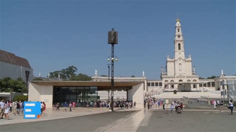 Santuário de fátima retoma programa oficial com peregrinos a 15 de março. Capelinha das Aparições de Fátima em Direto - YouTube