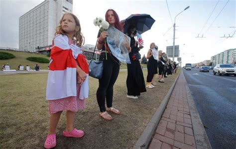 Belarus Detains Two Leading Opposition Activists The Irish News