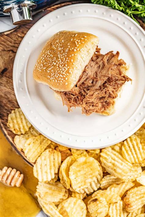 Slow Cooker Honey Chipotle Pulled Pork The Stay At Home Chef