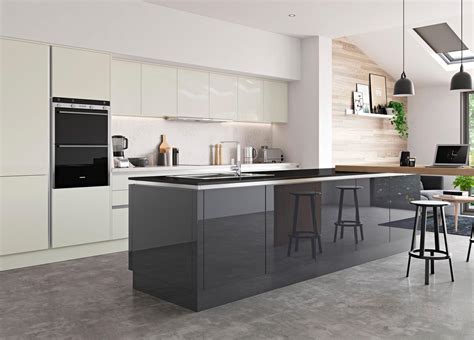 They have great quality warranties, use all different types of wood and styling and they offer different price ranges. Lacquered MDF Kitchen Cabinets Suppliers and Manufacturers ...