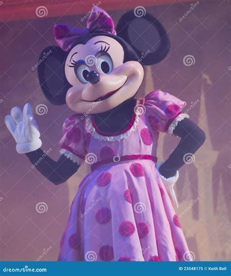 η πριγκήπισσα ποντικιών Disney Minnie εμφανίζει Εκδοτική εικόνα