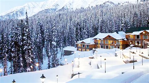 Jammu, one of the three administrative divisions within jammu and kashmir jammu, the northernmost part of india, enjoys a subtropical climate with two major seasons, a 8°c. Moderate snowfall in Gulmarg, higher reaches of Kashmir