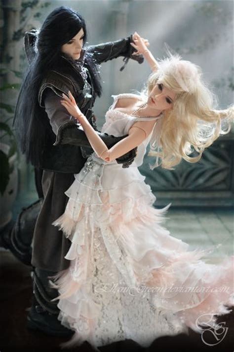 Lovely Couple With Such A Wonderful Flow To The Photo Ball Jointed Dolls Fashion Dolls