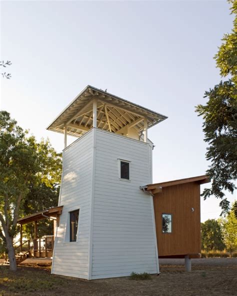 Yolo Tiny House In Sacramento Valley Gets Inspiration From Water Towers