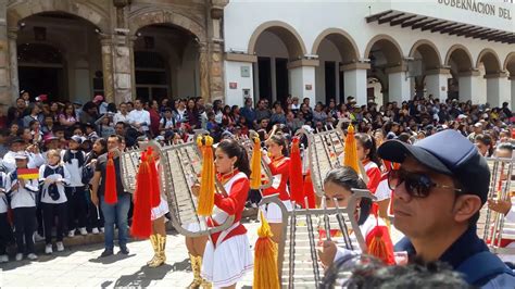 Desfile Por Las Fiestas De Fundación De Cuenca Uecm Oblatas Youtube