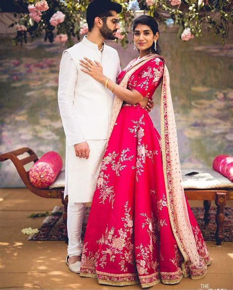 Pakaian dres couple pink / image about pink in couples by evelyn_carrion. •Pinterest : @vandanabadlani• Indian wedding ideas and ...