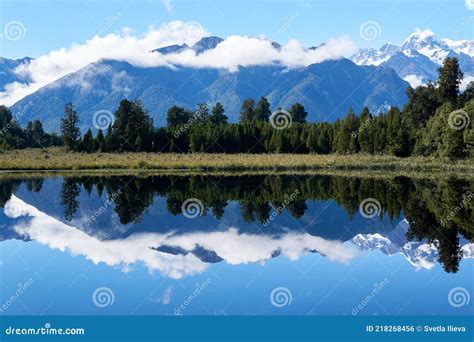 Lake Matheson With Reflection Of Mountain Stock Photo Image Of Mirror