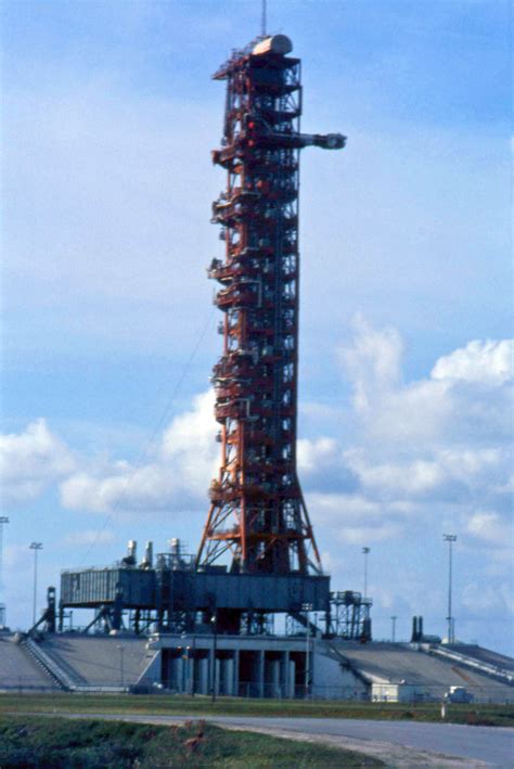 Apollo 17 Post Launch Pad 39a Ksc 2h00 Pm Est Decemb Flickr