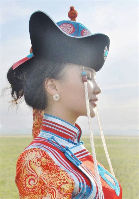Top 10 Most Beautiful Mongolian Women