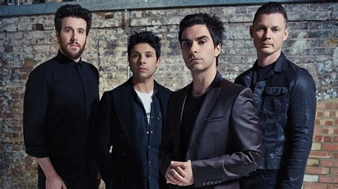 Stereophonics Keep The Village Alive Louder