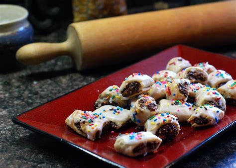 By amy blevins 1 comment. TRADITIONAL ITALIAN CHRISTMAS COOKIES - TRADITIONAL ...