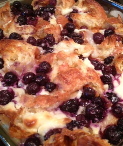 This Blueberry Croissant Cream Cheese Bake Is A Guest Favorite Tons Of