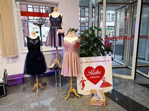 We did not find results for: Hochzeitskleider & Brautmoden| Hochzeitsausstatter Rehr ...