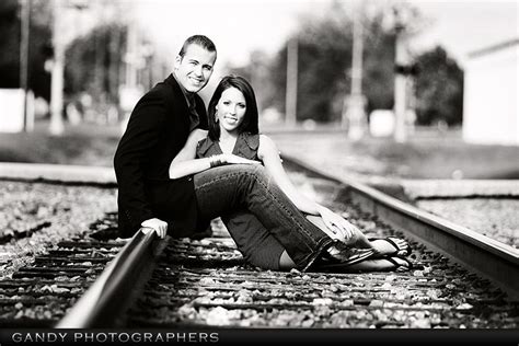 Pin By Patricia Defilippo On Photography Couple Photography Poses
