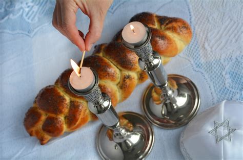 How To Light Shabbat Candles My Jewish Learning