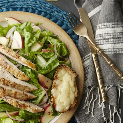 See full list on recipes.sparkpeople.com how many calories in a grilled chicken caesar salad wrap