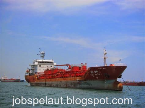 Berapa gaji yang di dapatkan para pekerja di kapal pesiar? Gambar Kapal dan Foto Beragam Jenis Kapal | Loker Pelaut Terbaru