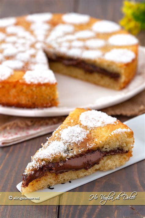 I pavesini cocco e nutella sono dei dolcetti da assaporare nel pomeriggio come merenda. Torta versata al cocco e Nutella cremosa ricetta | Ho ...