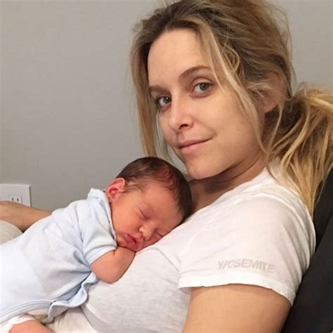 Jenny Mollen Shows Post Op Body After Delivery