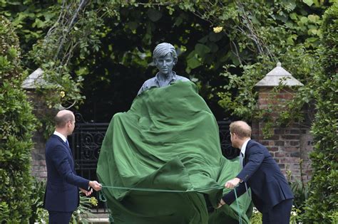 Princes William Harry Unveil Princess Dianas Statue Ap News