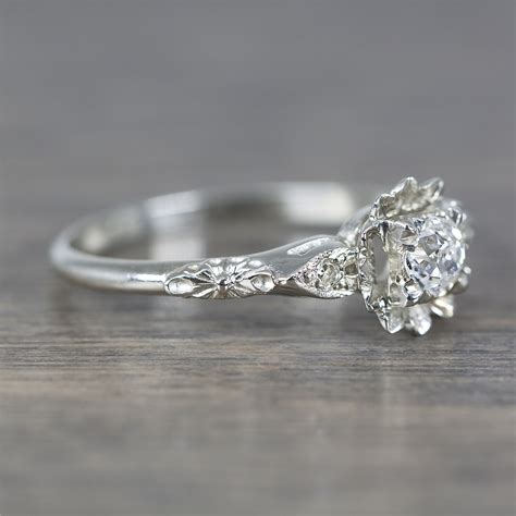 1920s White Gold And Diamond Flower Vintage Engagement Ring