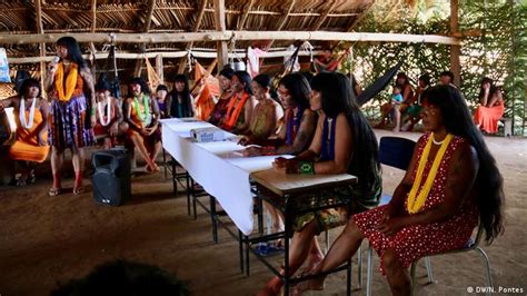 The Great Battle Of The Xingu Women Portuguese Pulitzer Center
