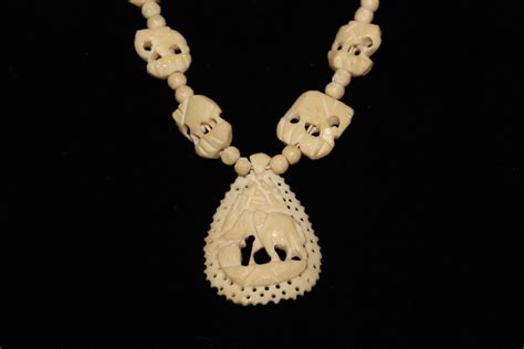 Vintage Carved Pre Ban Ivory Elephant Necklace