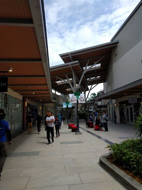 Located just 45 minutes away from downtown kuala lumpur, malaysians who love shopping can now find more than 150 designers and brand name stores at the premium outlets, according to the star. The Ranting Cynic: First Impressions: Genting Highland ...
