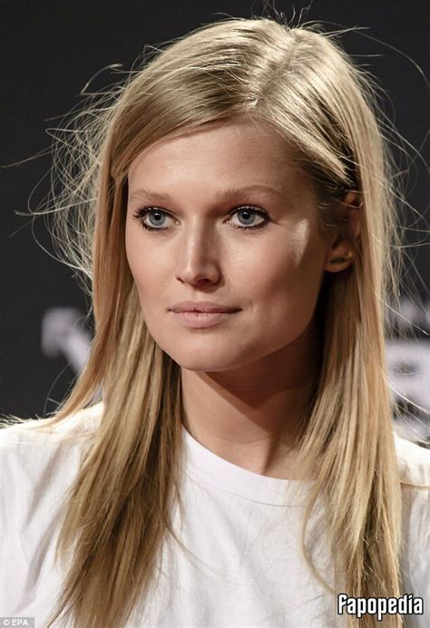 toni garrn nude leaks photo 1056312 fapopedia